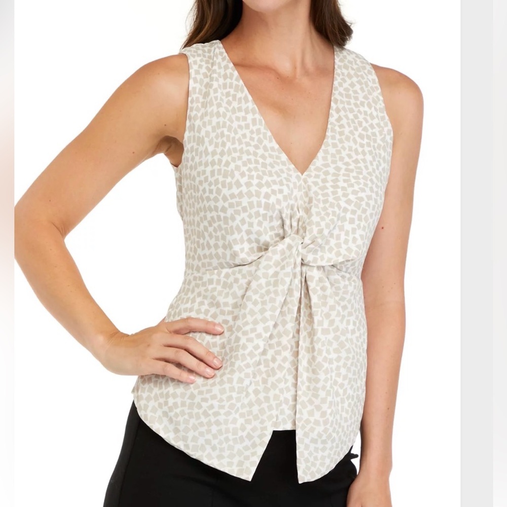 NWT TAHARI Women’s Sleeveless Top.  New with tags.  Classy!